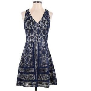 NWOT Dina Be Sleeveless Crochet Lace Cocktail Dress in Navy Blue Size: S